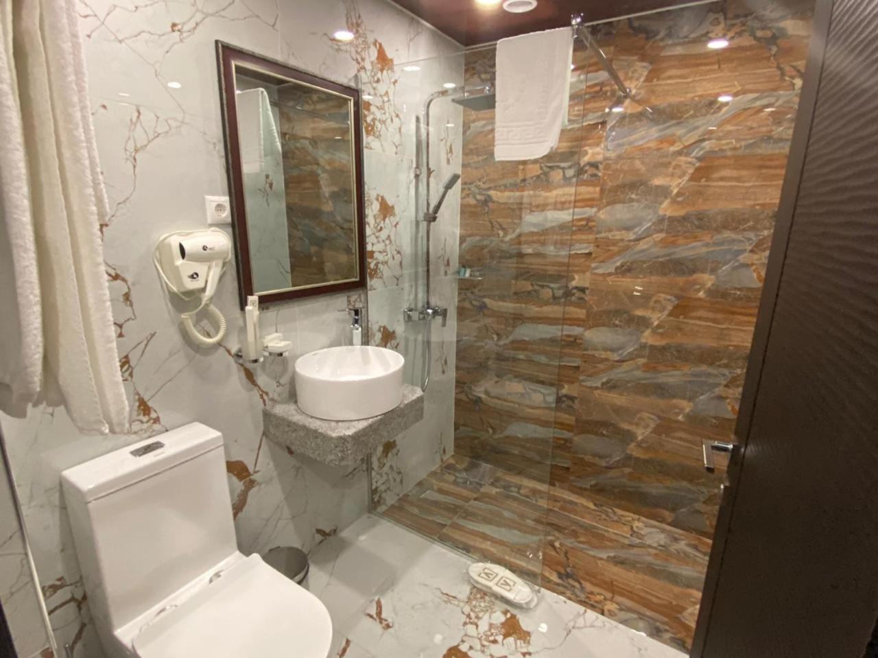 Vg Hotel Yerevan Exterior photo